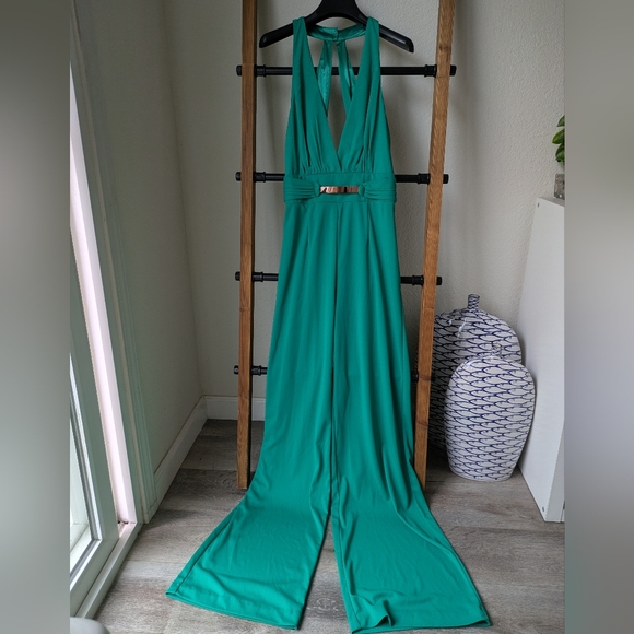 Bebe Vibrant Green Halter Jumpsuit - Size 4 - Picture 1 of 4